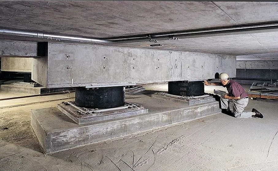Aislación Sísmica de Base en Copiapó: Diseño Resiliente para Infraestructura Crítica